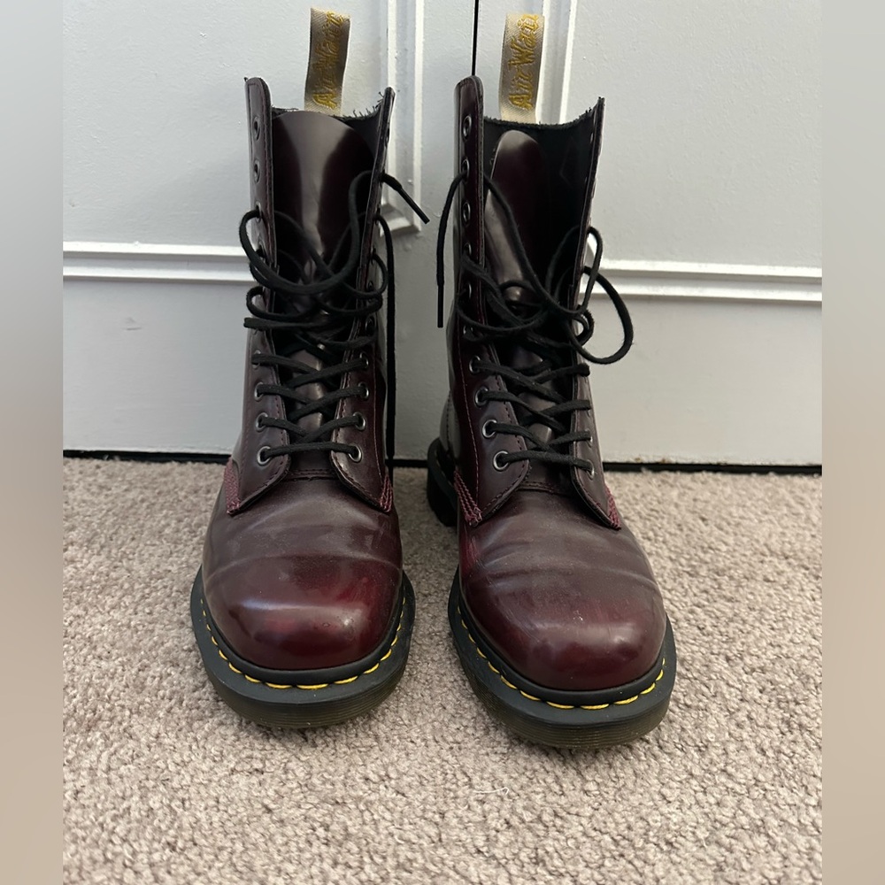 Dr. Martens 1490 Vegan Burgundy